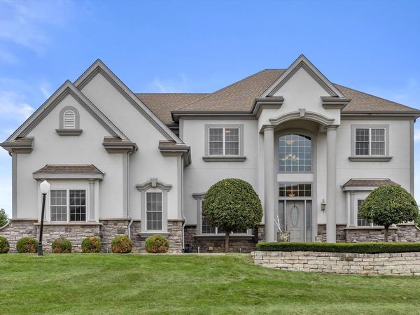 11222 W Meadowcreek DRIVE, Milwaukee, WI 53224