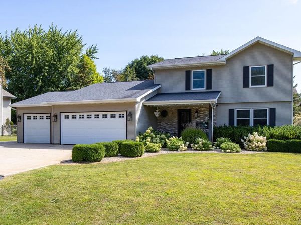 1914 AMY JO DRIVE, Oshkosh, WI 54904