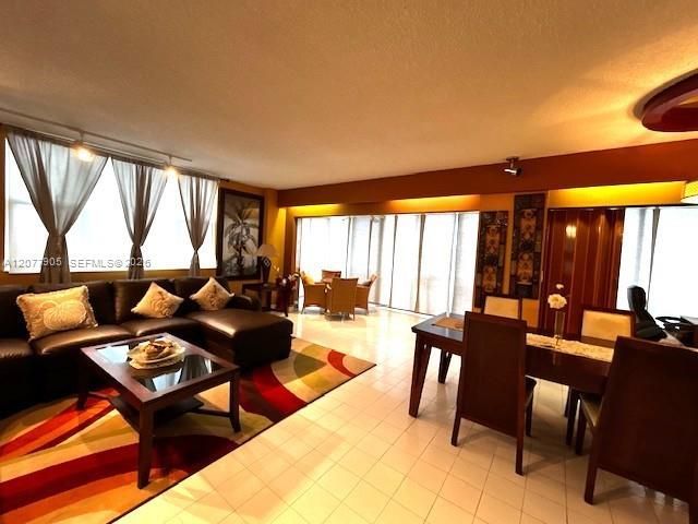3800 Hillcrest Dr, Unit 412, Hollywood, FL 33021 Photo