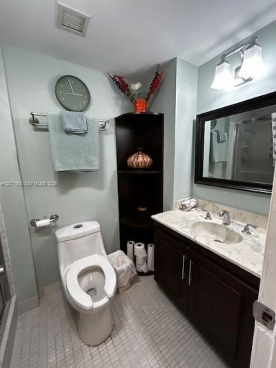3800 Hillcrest Dr, Unit 412, Hollywood, FL 33021 Photo