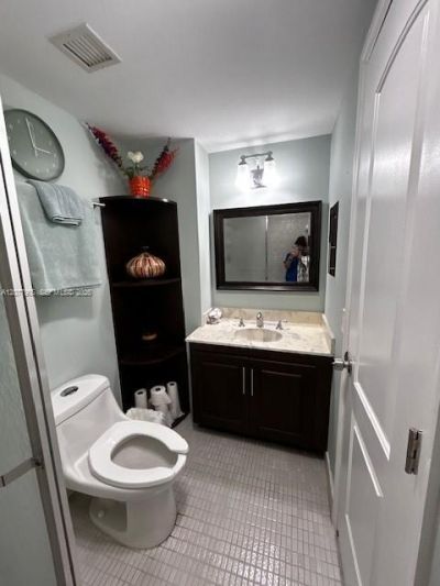 3800 Hillcrest Dr, Unit 412, Hollywood, FL 33021 Photo