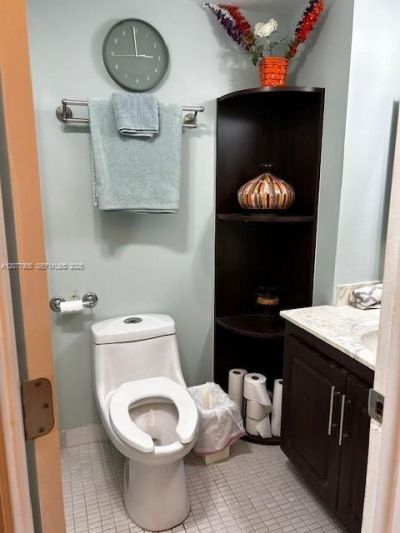 3800 Hillcrest Dr, Unit 412, Hollywood, FL 33021 Photo