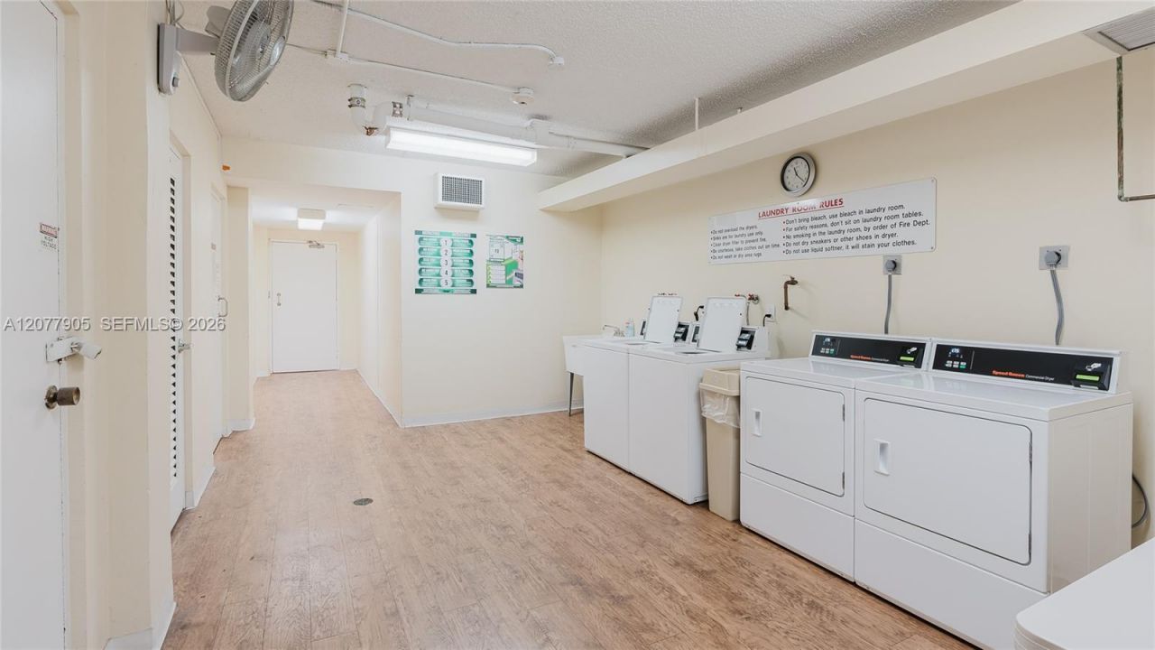 3800 Hillcrest Dr, Unit 412, Hollywood, FL 33021 Photo