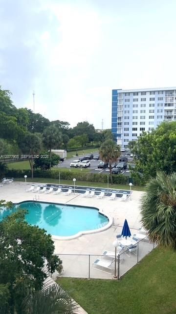 3800 Hillcrest Dr, Unit 412, Hollywood, FL 33021 Photo