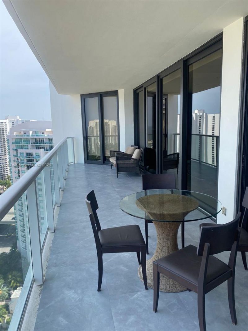 19500 Turnberry Way, Unit 25F, Aventura, FL 33180 Photo