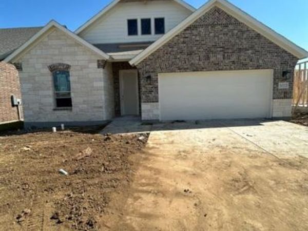 3412 Helena Street, Gainesville, TX 76240
