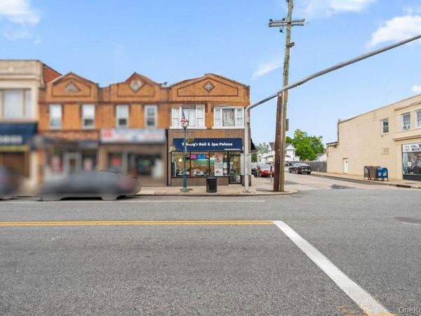 120 Rockaway Avenue , Valley Stream, NY 11580