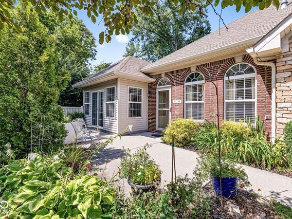 11156 Easy Street , Fishers, IN 46038
