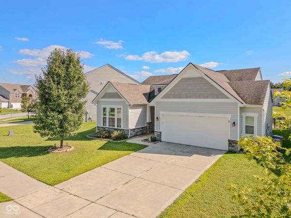 2337 Creekland Drive , Columbus, IN 47201