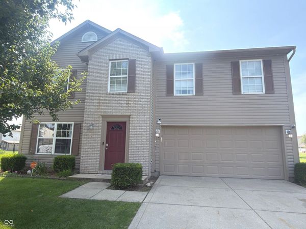 764 Port Drive , Avon, IN 46123