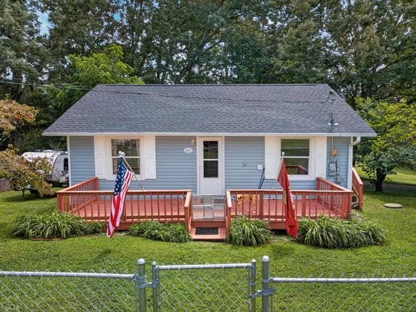 221 Oak Street, Surgoinsville, TN 37873
