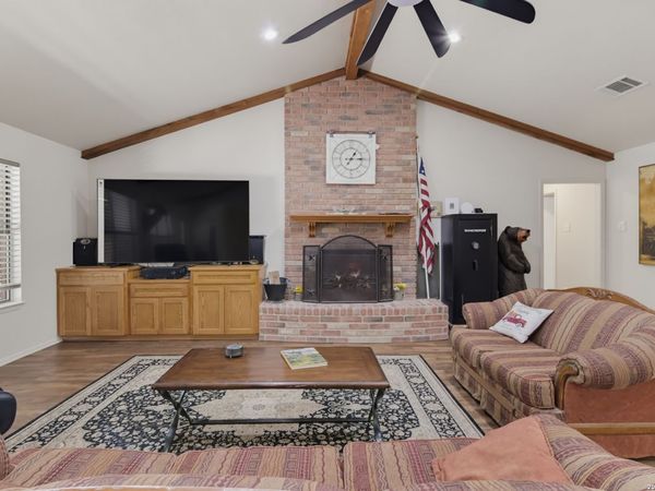 1223 Old Homestead, Seguin, TX 78155