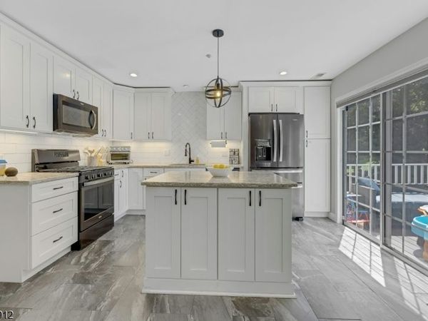 1503 Cornwall Rd, Mahwah, NJ 07430