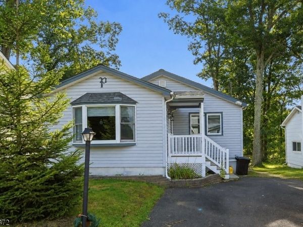 305 Tulsa Trl, Hopatcong, NJ 07843