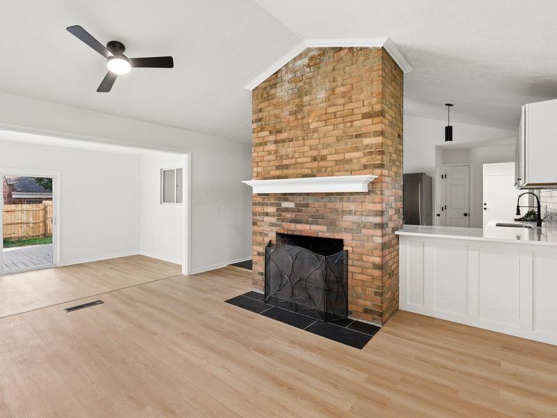 1550 Noe Bixby Road , Columbus, OH 43232 Photo 12