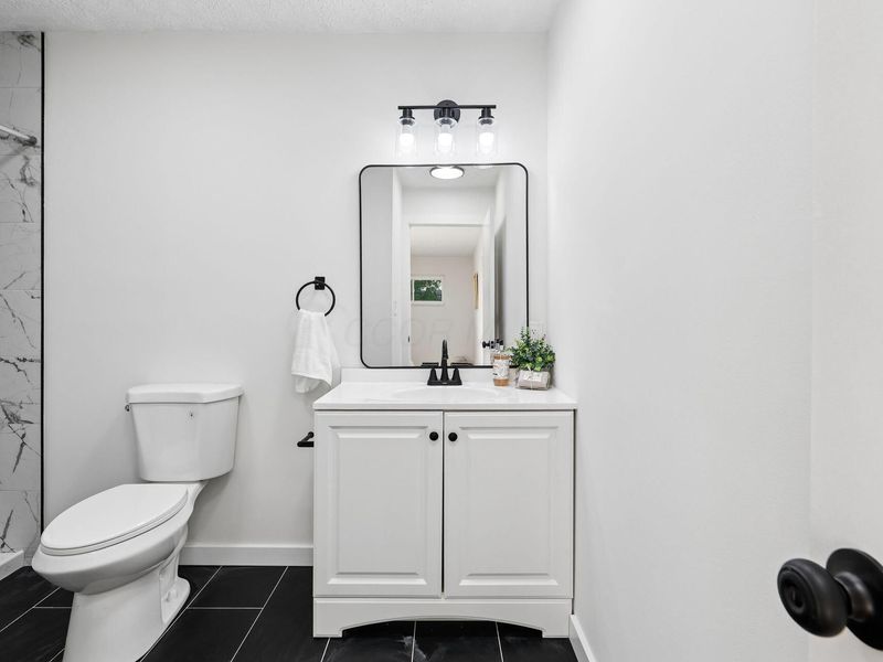 1550 Noe Bixby Road , Columbus, OH 43232 Photo 19