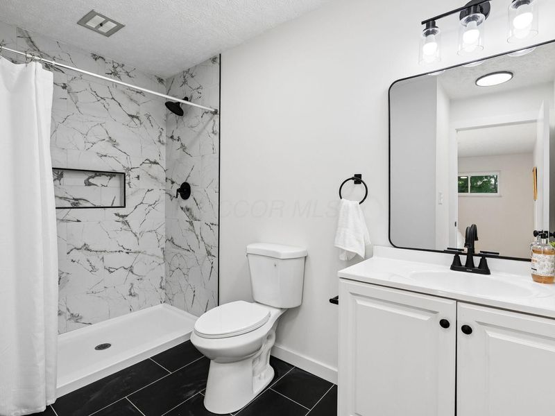 1550 Noe Bixby Road , Columbus, OH 43232 Photo 20