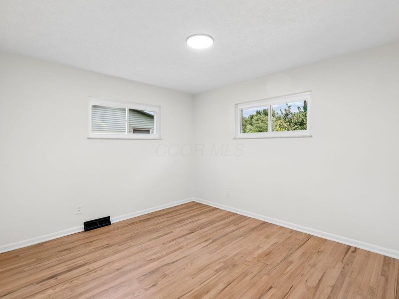 1550 Noe Bixby Road , Columbus, OH 43232 Photo 24
