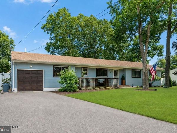 561 OAKHOLLOW LANE , LANOKA HARBOR, NJ 08734