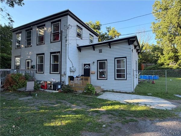 8 1/2 Noyes Street , Utica, NY 13502