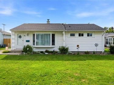38 Meadow Lea Drive, Buffalo, NY 14226