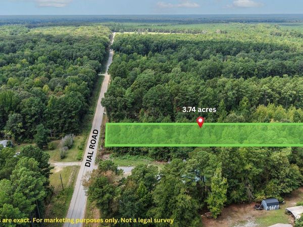 000 Dial Road , Pine Bluff, AR 71603
