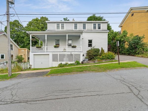 18 North Maple Street, Vergennes, VT 05491