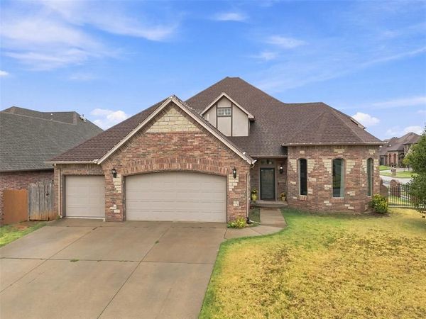 9316 NW 133rd Court, Yukon, OK 73099