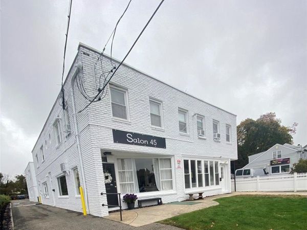45 Broadway , Greenlawn, NY 11740