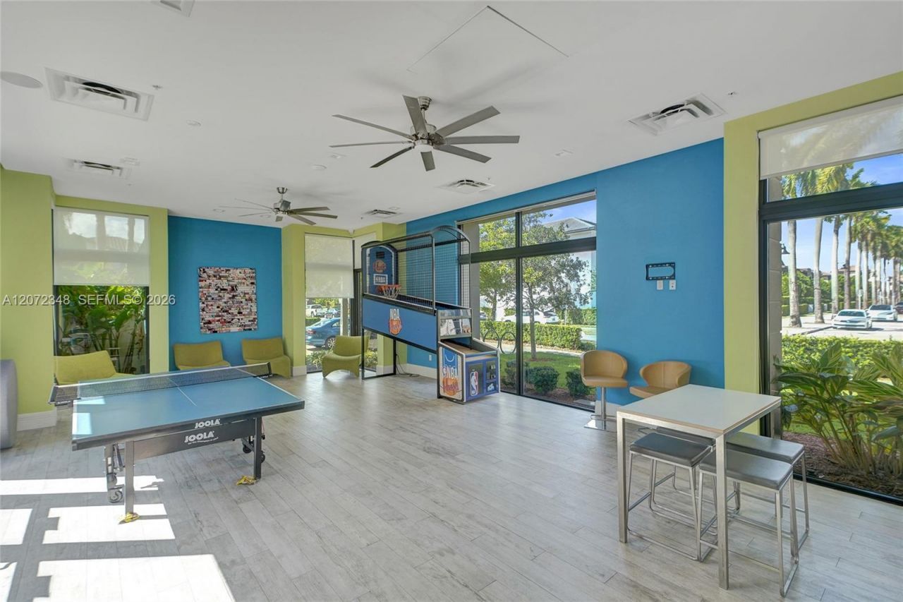 8166 NW 42nd St, Doral, FL 33166 Photo