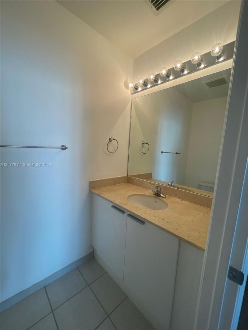 140 S Dixie Hwy, Unit 1016, Hollywood, FL 33020 Photo