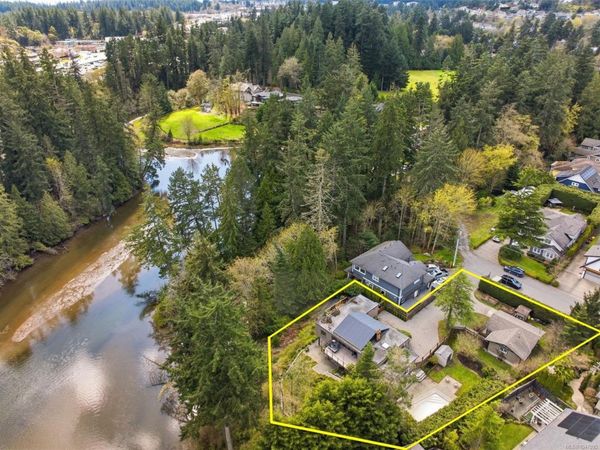 107 Parsons Rd , View Royal, BC V9B 3J8