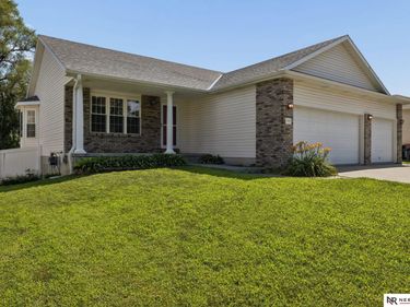 1541 Bordeaux Road, Lincoln, NE 68522