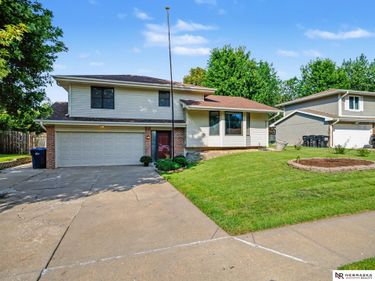8907 S 142 Avenue Circle, Omaha, NE 68138