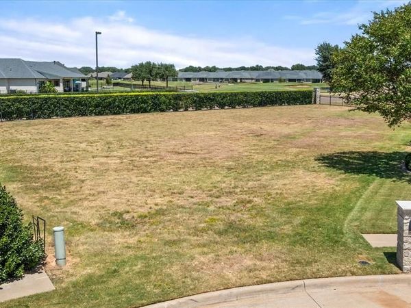 1402 Amsterdam Court , Granbury, TX 76048