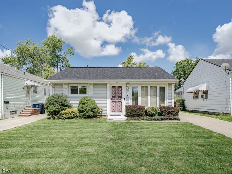 16225 Clearview Avenue, Cleveland, OH 44128 Photo 1