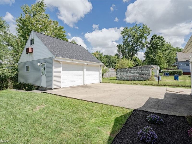 16225 Clearview Avenue, Cleveland, OH 44128 Photo 20
