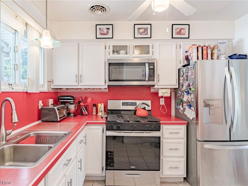 16225 Clearview Avenue, Cleveland, OH 44128 Photo 7