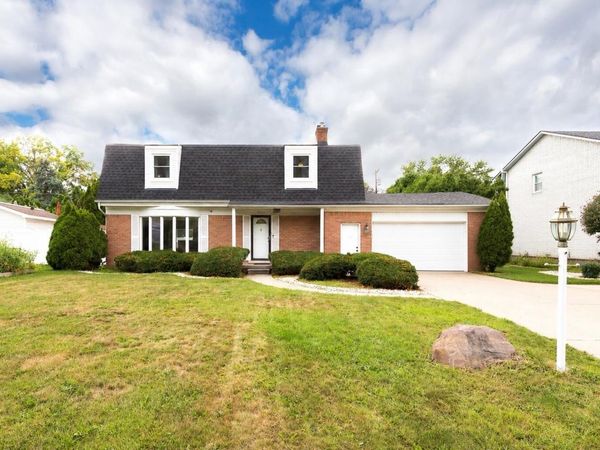 44026 Harmony Lane, Belleville, MI 48111