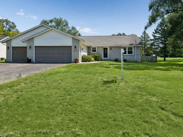 10831 Miller Lane , Machesney Park, IL 61115