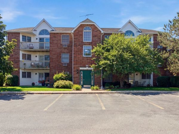 511 Leah Lane , Unit 2C, Woodstock, IL 60098