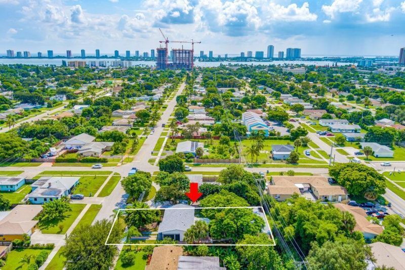 512 Bayberry Drive, Lake Park, FL 33403 Photo