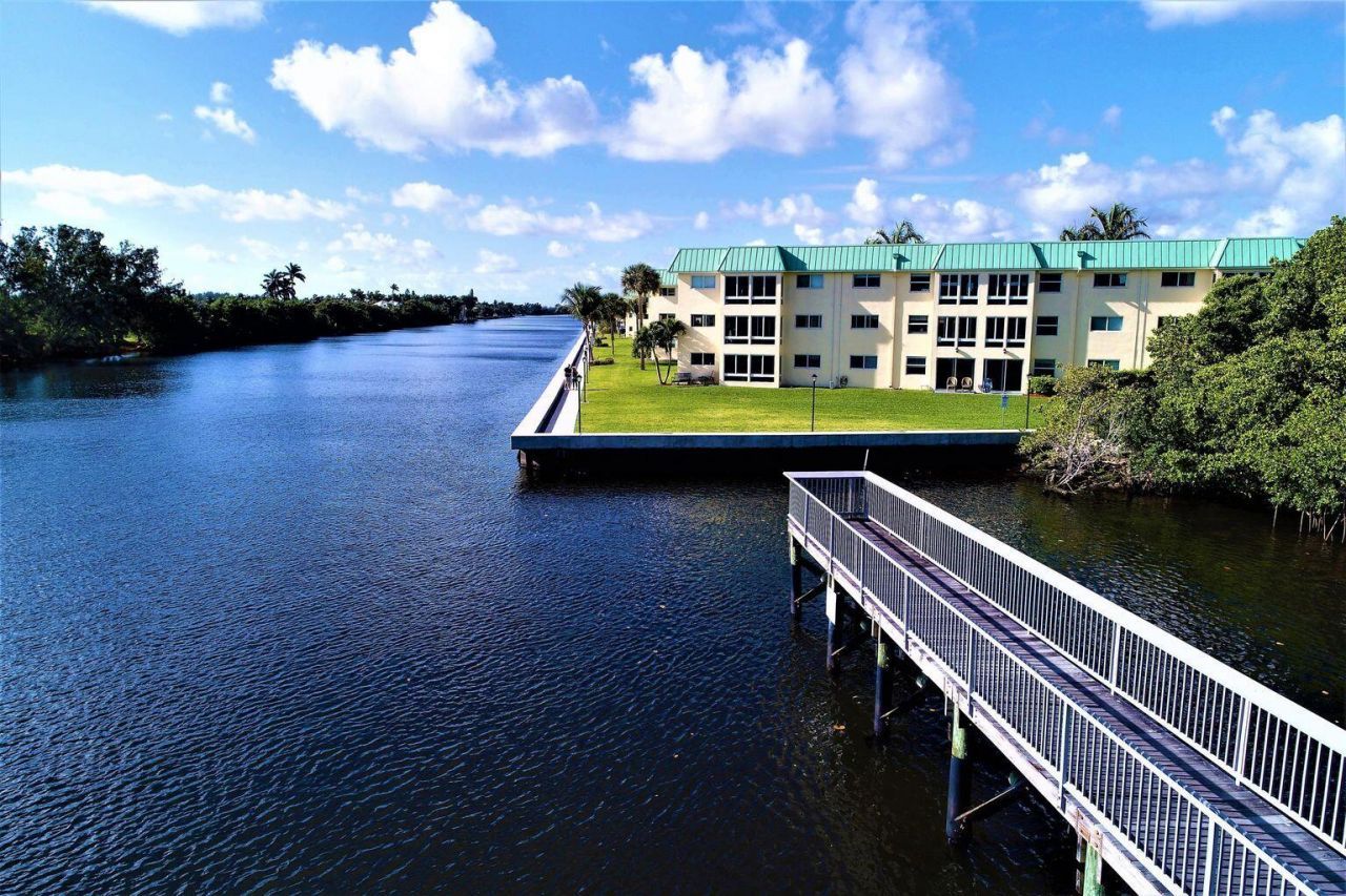 21 Colonial Club Drive, Unit 303, Boynton Beach, FL 33435 Photo