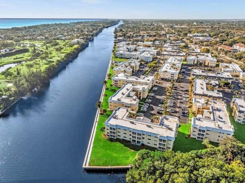 21 Colonial Club Drive, Unit 303, Boynton Beach, FL 33435 Photo