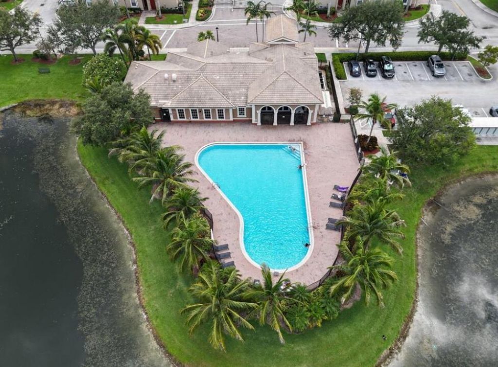 9115 Chambers Street, Tamarac, FL 33321 Photo