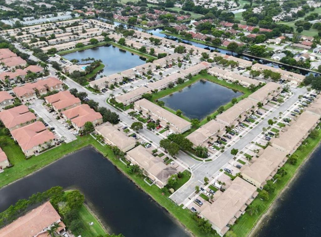 9115 Chambers Street, Tamarac, FL 33321 Photo