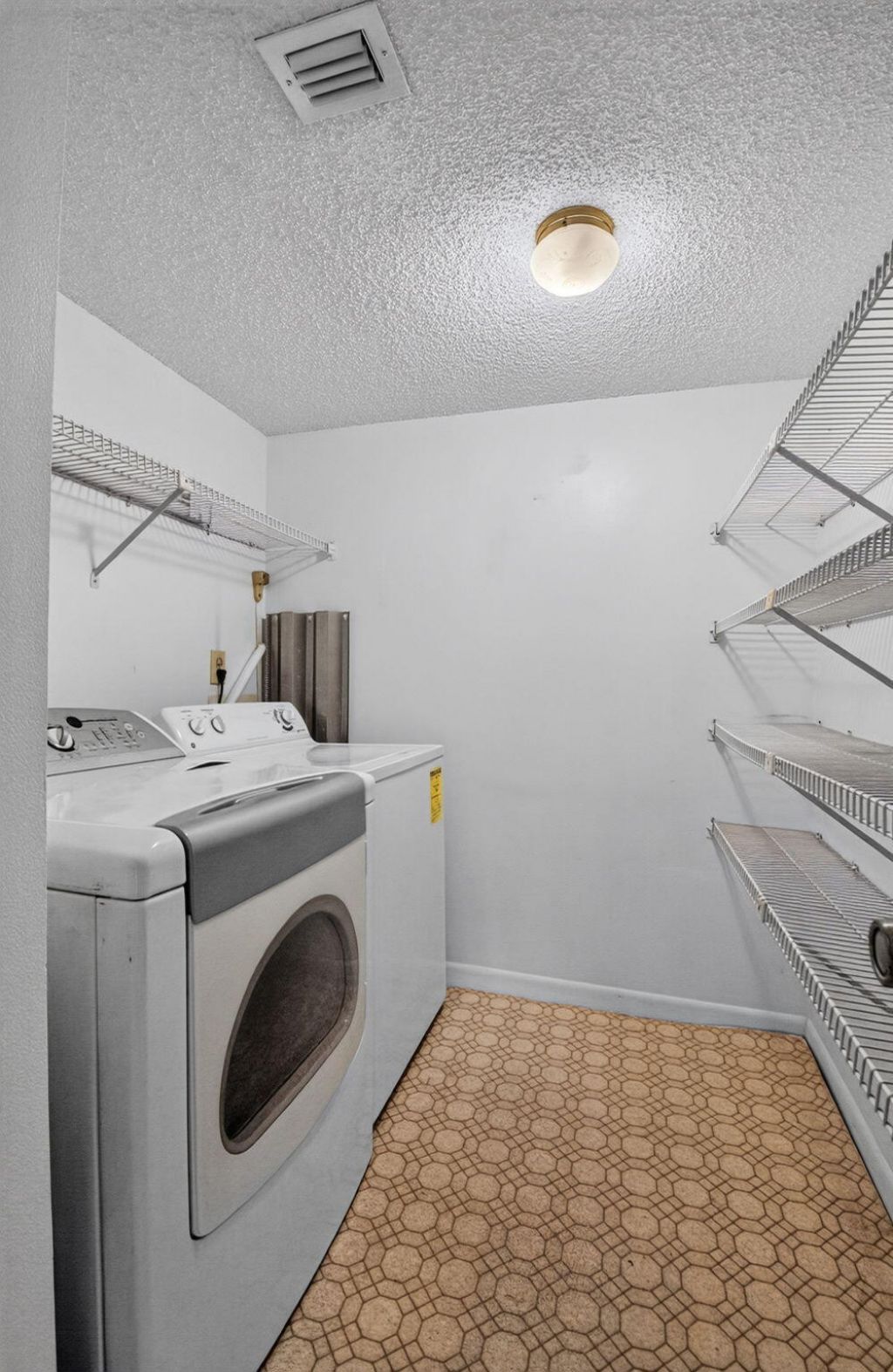720 Sunny Pine Way, Unit G2, Greenacres, FL 33415 Photo