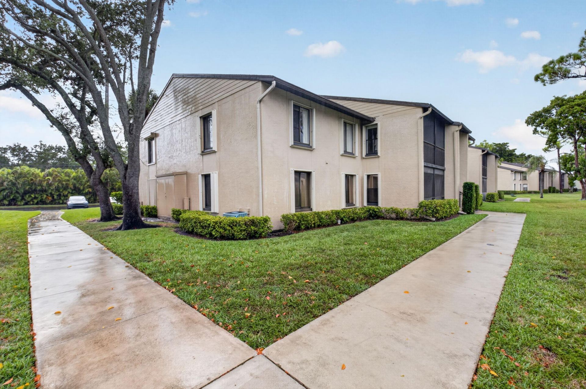 720 Sunny Pine Way, Unit G2, Greenacres, FL 33415 Photo