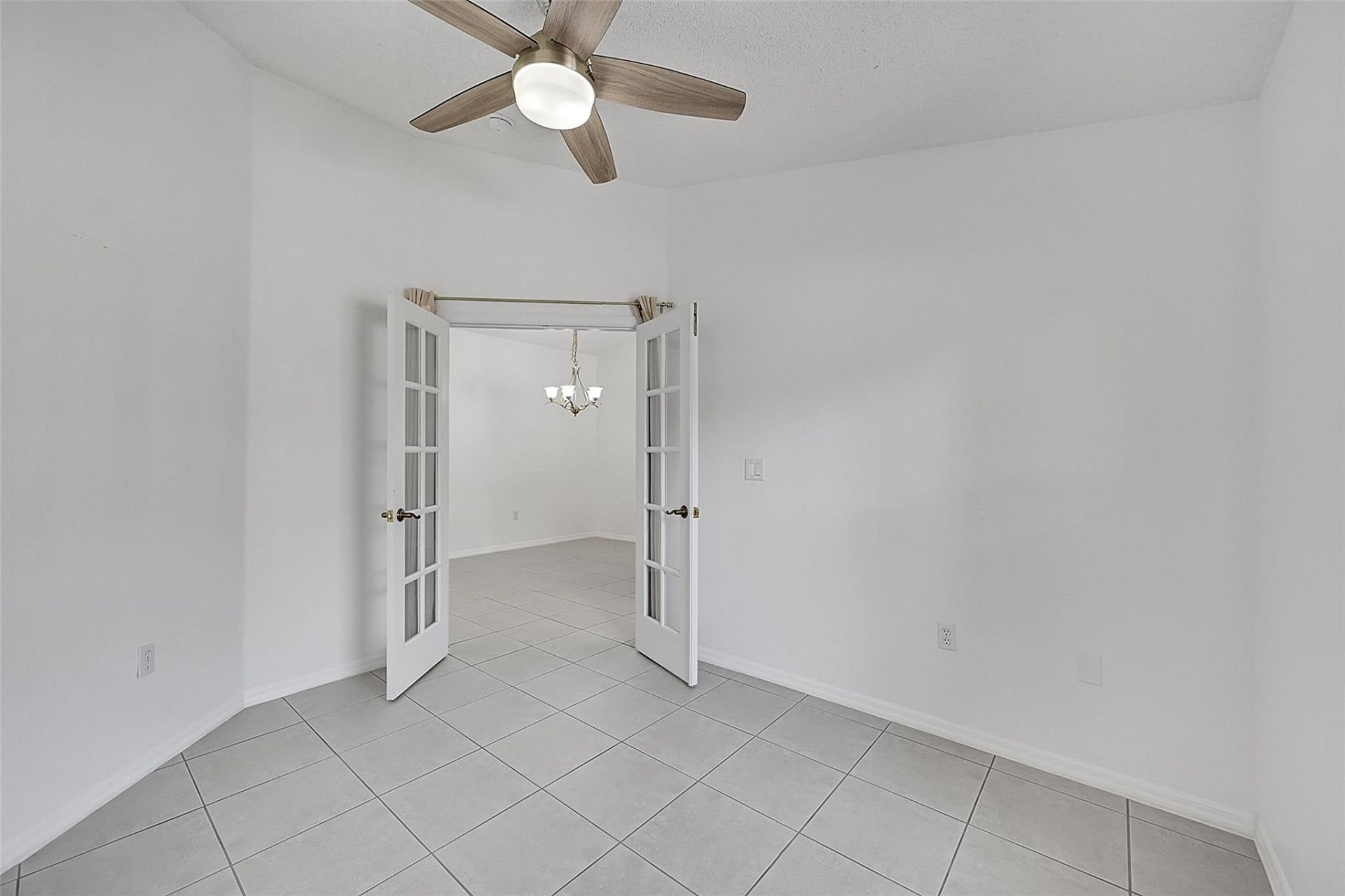 5361 NW 90th Avenue, Sunrise, FL 33351 Photo