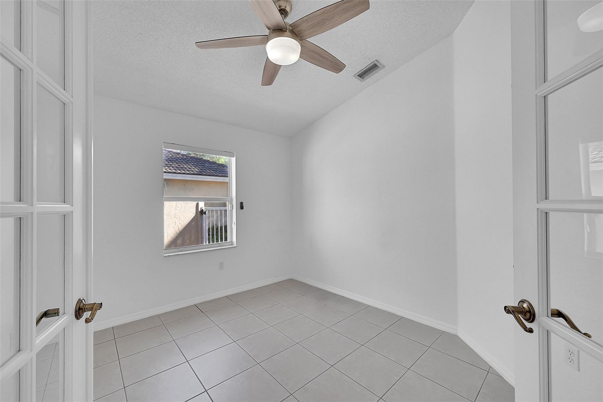 5361 NW 90th Avenue, Sunrise, FL 33351 Photo